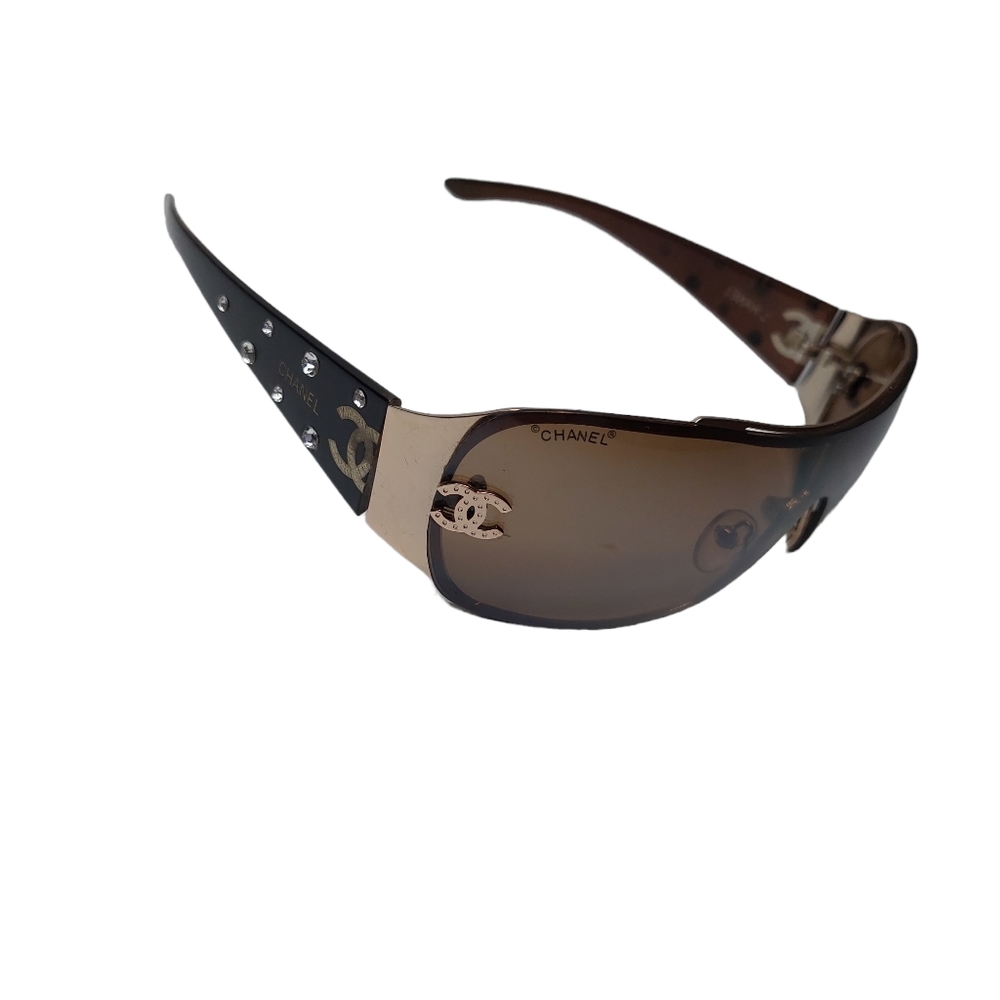 Chanel CC Sunglasses - Picture 1 of 11
